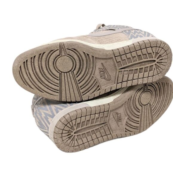 NIKE Women's Dunk Sky Hi Wedge Sneakers Gray 7 - Picture 7 of 11